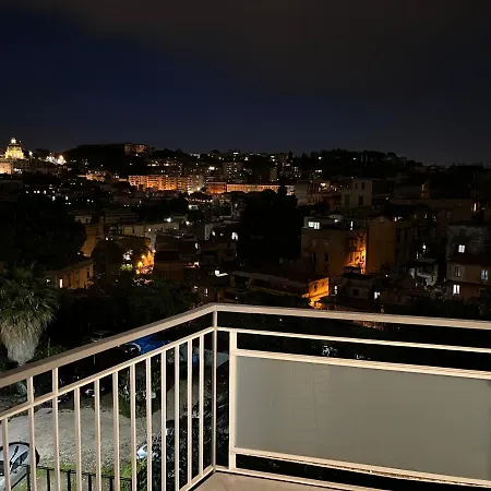 Balcony House Apartment *