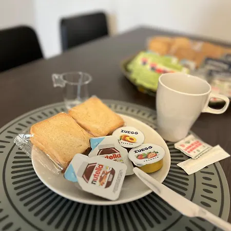 Balcony House Apartment *